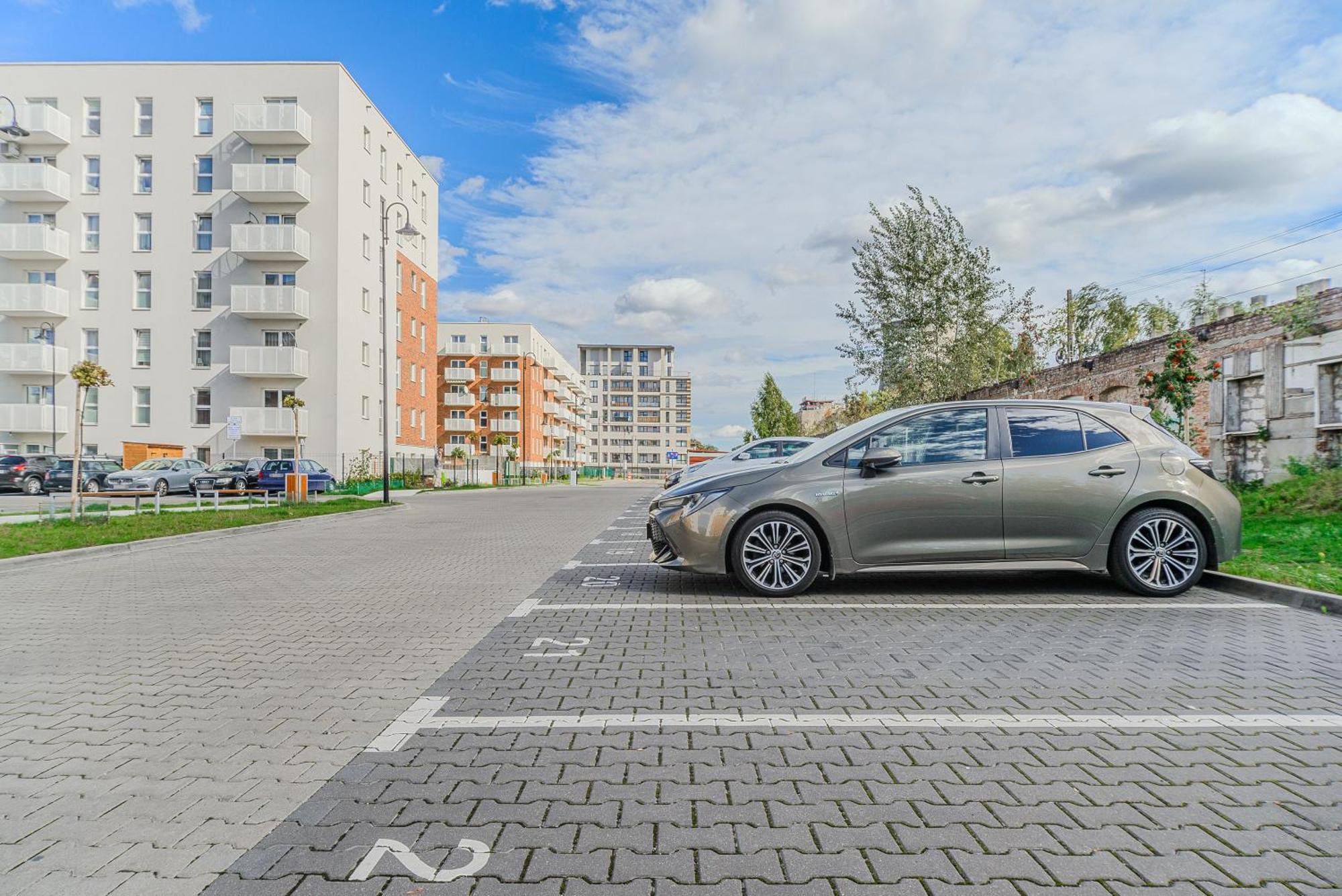 Lumina Luxury 3-rooms With Parking Apartment