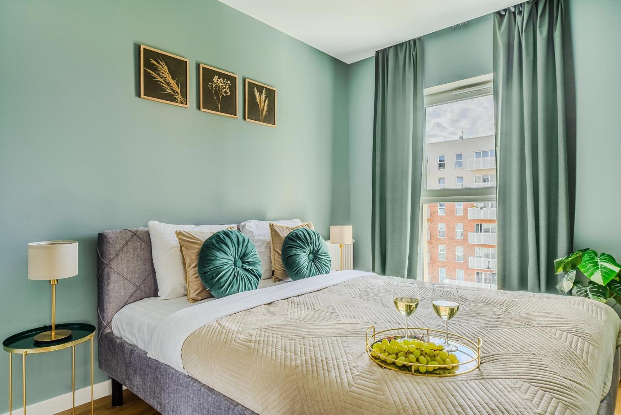 Lumina Luxury 3-rooms With Parking
