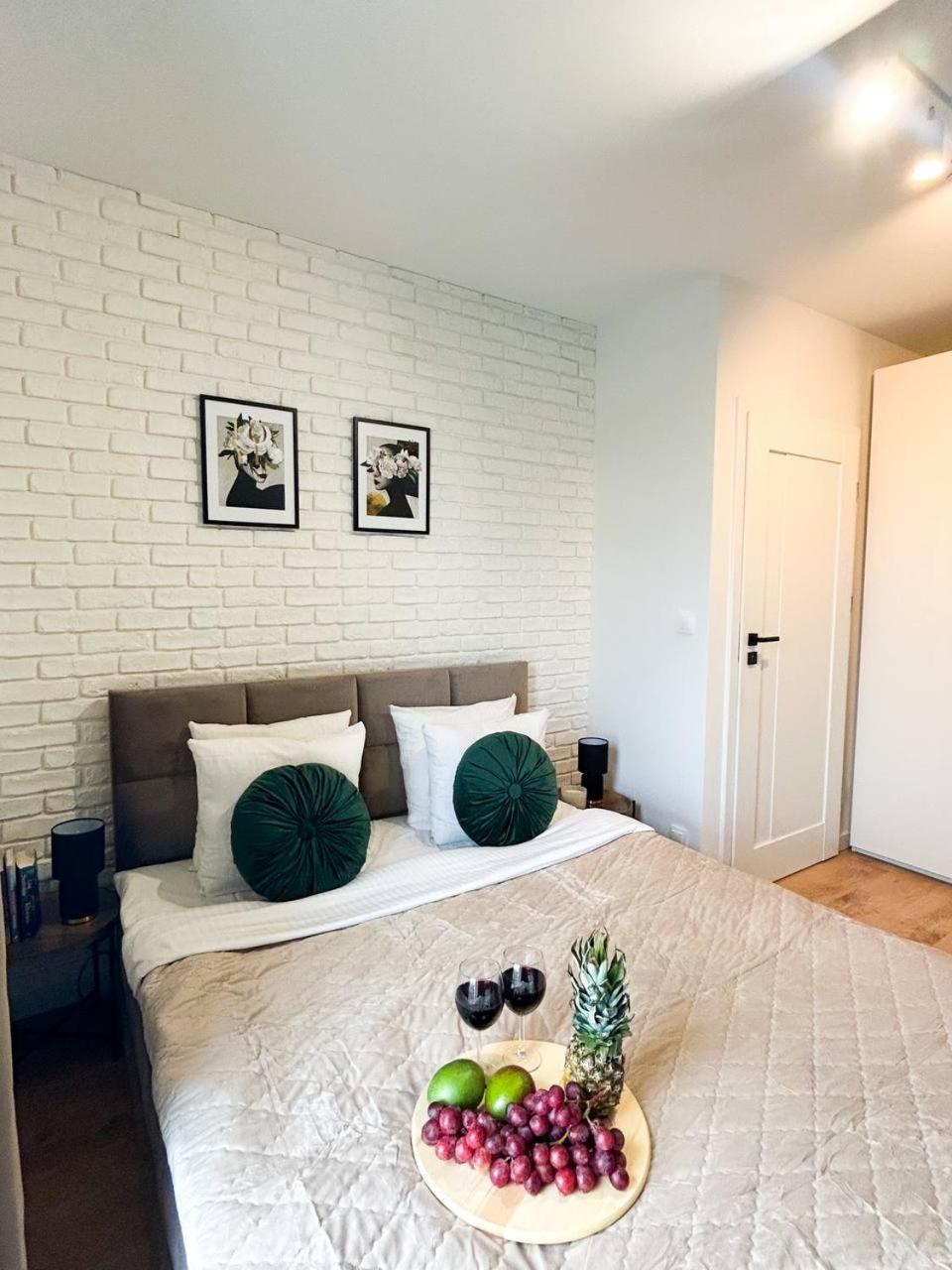 Apartment Lumina Luxury 3-rooms With Parking